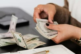 reel-sektorun-doviz-acigi-yaklasik-8-yilin-zirvesine-cikti-1776859150