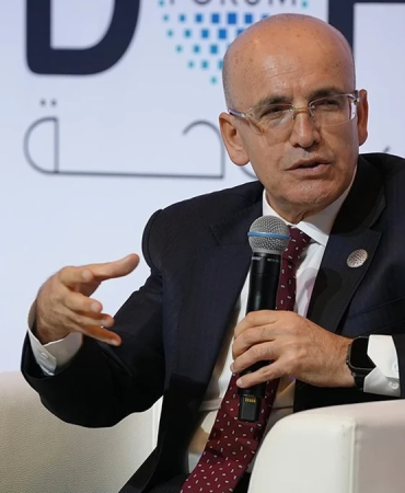 simsek-savunma-sanayiindeki-kuresel-artis-turkiye-icin-buyuk-firsat-1776848729