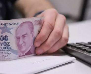 ticari-ve-tuketici-kredilerinde-buyume-makasi-kapanma-noktasina-geldi-1776349098