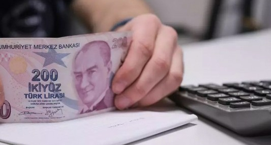 Ticari ve tüketici kredileri eşitlenmeye yaklaştı