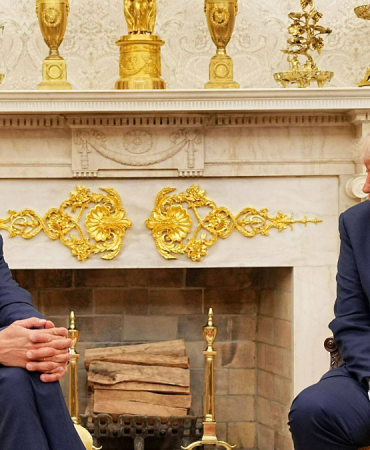 trump-almanya-sansolyesi-merz-i-hedefine-aldi-1777558167