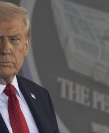 trump-tan-iran-aciklamasi-hurmuz-u-bir-an-once-acmamizi-istiyorlar-1777383813