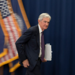 trump-tan-powell-a-tepki-kalmak-istiyor-cunku-baska-is-bulamiyor-1777531160