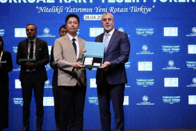 turkiye-ye-yatirim-yapan-22-firmaya-turkuaz-kart-verildi-1777539379