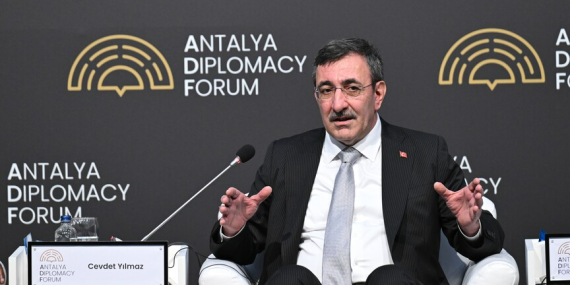 Yılmaz: Yakında sürpriz bir açıklama gelebilir