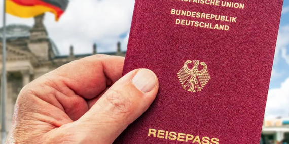 Almanya’da Alman pasaportu alanların sayısında rekor artış