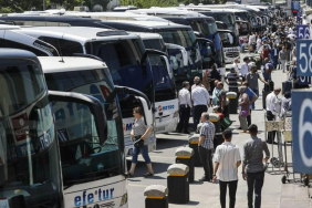bayram-oncesi-otobus-biletlerinde-zam-sinyali-1778227105
