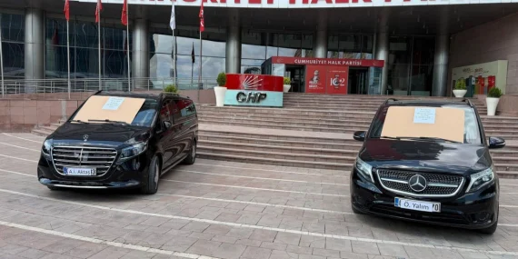 CHP genel merkezinde lüks makam araçları satışta
