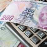 dort-aylik-maas-farki-netlesiyor-iste-memur-ve-emeklinin-zam-hesabinda-son-tablo-1777813485