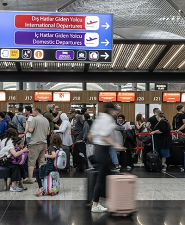 istanbul-havalimanlari-yolcu-sayisinda-zirve-yapti-1778848215