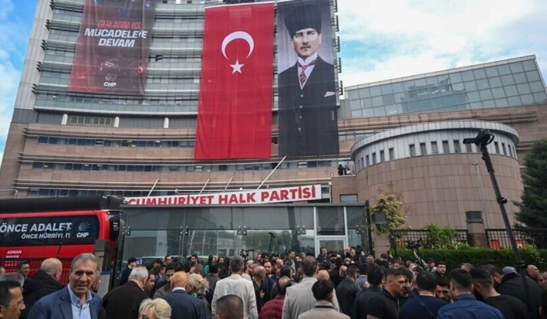 kemal-kilicdaroglu-uzun-zaman-sonra-chp-genel-merkezi-nde-1780141304