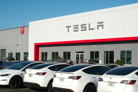 tesla-yaklasik-220-bin-aracini-geri-cagiriyor-1778056227