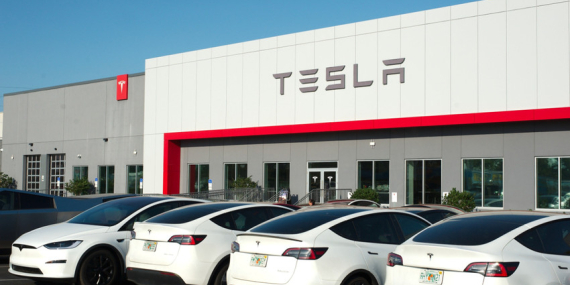 Tesla, 220 bin aracı geri çağırıyor