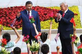 trump-ve-cin-devlet-baskani-si-cinping-pekin-de-bir-araya-geldi-1778736715