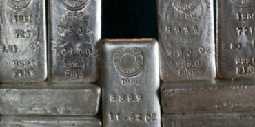 ubs-gumuste-yil-sonu-tahminini-korudu-1778570074