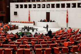 yeni-haftada-meclis-in-gundeminde-olacak-3-baslik-1777812271