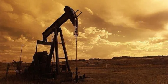 ABD’de ticari petrol stokları düştü