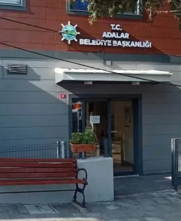 adalar-belediyesi-ne-rusvet-ve-yolsuzluk-operasyonu-1781846550