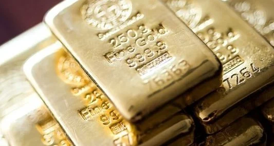 Altın, Fed kaynaklı kayıpları toparlamaya çalışıyor