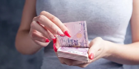 Anayasa Mahkemesi’nde Süresiz Nafaka Kararı Bekleniyor