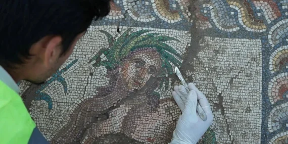 Aspendos’ta Roma Dönemi’ne ait nadir mozaik keşfi