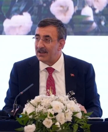 cevdet-yilmaz-islam-ulkelerinin-kuresel-ticaret-payini-artirmaliyiz-1782720821