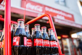 coca-cola-sorusturmasi-taahhutle-sonuclandi-dolaplarda-rakiplere-ayrilan-alan-artirildi-1781785885