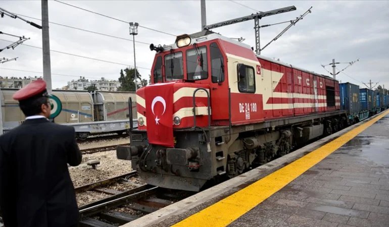 demir-ipek-yolu-nda-yeni-adim-btk-hatti-tam-kapasiteye-geciyor-1780409815