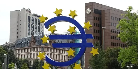 Euro Bölgesi Ekonomisi 3 Yıl Sonra İlk Kez Küçüldü