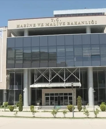 hazine-uc-aylik-borclanma-stratejisini-acikladi-1782830044