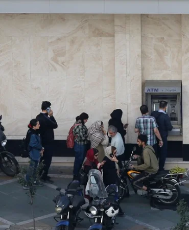 iran-bankalarina-siber-saldiri-kart-ve-mobil-islemler-durdu-1782218745