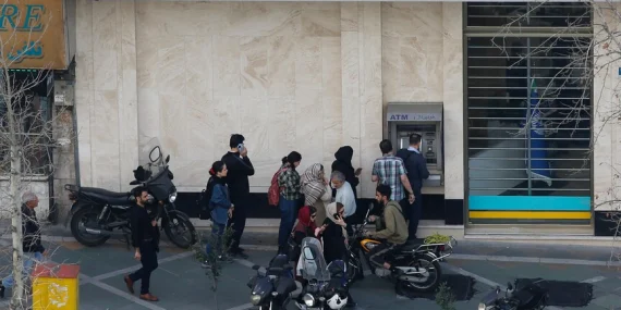 İran bankalarına siber saldırı: Kart ve mobil işlemler aksadı