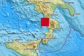 italya-nin-guneyinde-6-2-buyuklugunde-deprem-oldu-1780381701