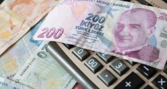 Özgür Erdursun: Milletvekili maaşları zamda öne çıkacak