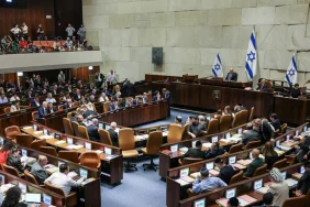 parlamentodan-gecti-israil-erken-secime-hazirlanyor-1780404177