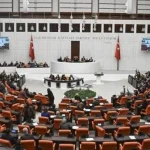 resmi-gazete-de-yayimlandi-tbmm-nin-yaz-tatili-ertelendi-1781675375