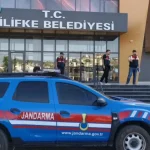 silifke-belediyesi-ne-operasyon-belediye-baskani-mustafa-turgut-gozaltina-alindi-1781848551