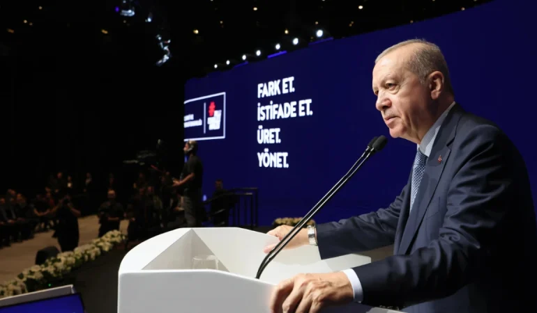 turkiye-nin-yapay-zekada-yeni-yol-haritasi-belli-oldu-1781423019