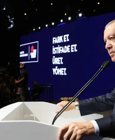 turkiye-nin-yapay-zekada-yeni-yol-haritasi-belli-oldu-1781423019