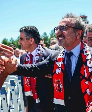 chobani-ceo-su-hamdi-ulukaya-dan-erzincanspor-a-destek-1782893322