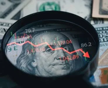 deutsche-bank-dolar-tl-ve-euro-tl-de-yeni-tahminlerini-acikladi-1783431769