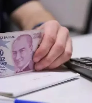 disk-arastirdi-6-ayda-iscilerin-toplam-maasinin-1-2-trilyon-lirasi-zamlara-ve-vergiye-gitti-1783344976