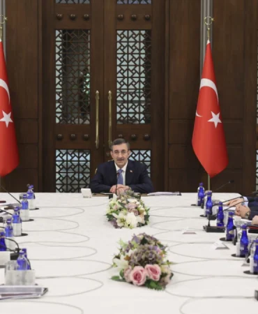 ekk-sonrasi-aciklama-ulkemizi-kuresel-olcekte-yatirim-merkezi-yapmayi-hedefliyoruz-1784030770
