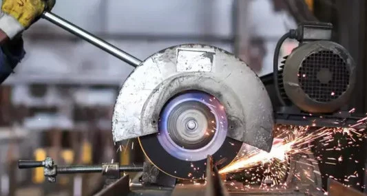 İmalatta 10 sektörden yalnızca ikisi üretimi artırdı