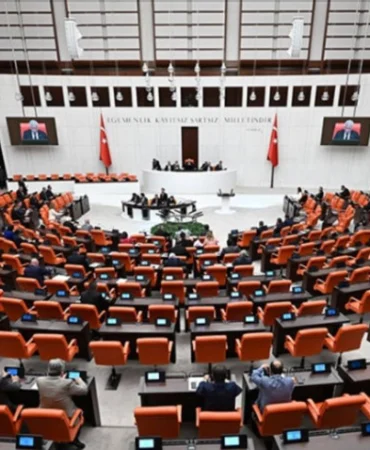 ogrenci-affi-duzenlemesi-meclis-e-sunuldu-1782986654